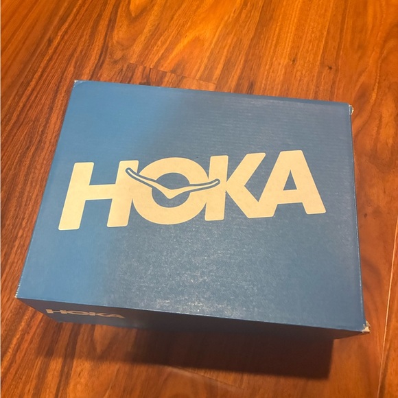 HOKA Clifton 8 Brand New in Box Running Shoes - Picture 3 of 6